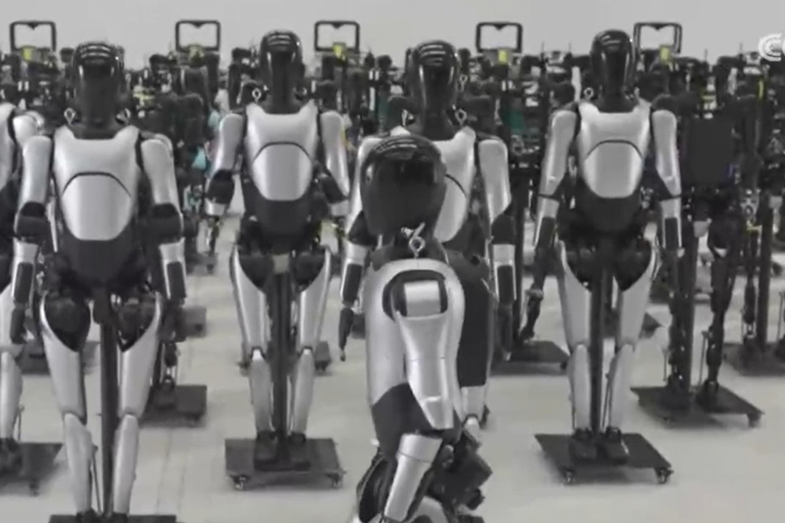 央视报道！揭秘球速体育机器人量产超级工厂